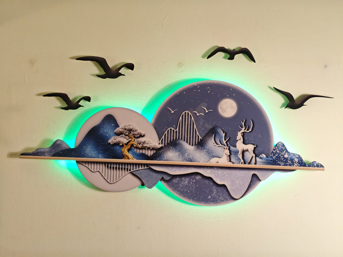 Ay ve Geyik Figürlü Işıklı Mavi Tonlu Dağ Manzarası Duvar Tablosu (120 cm × 55 cm)