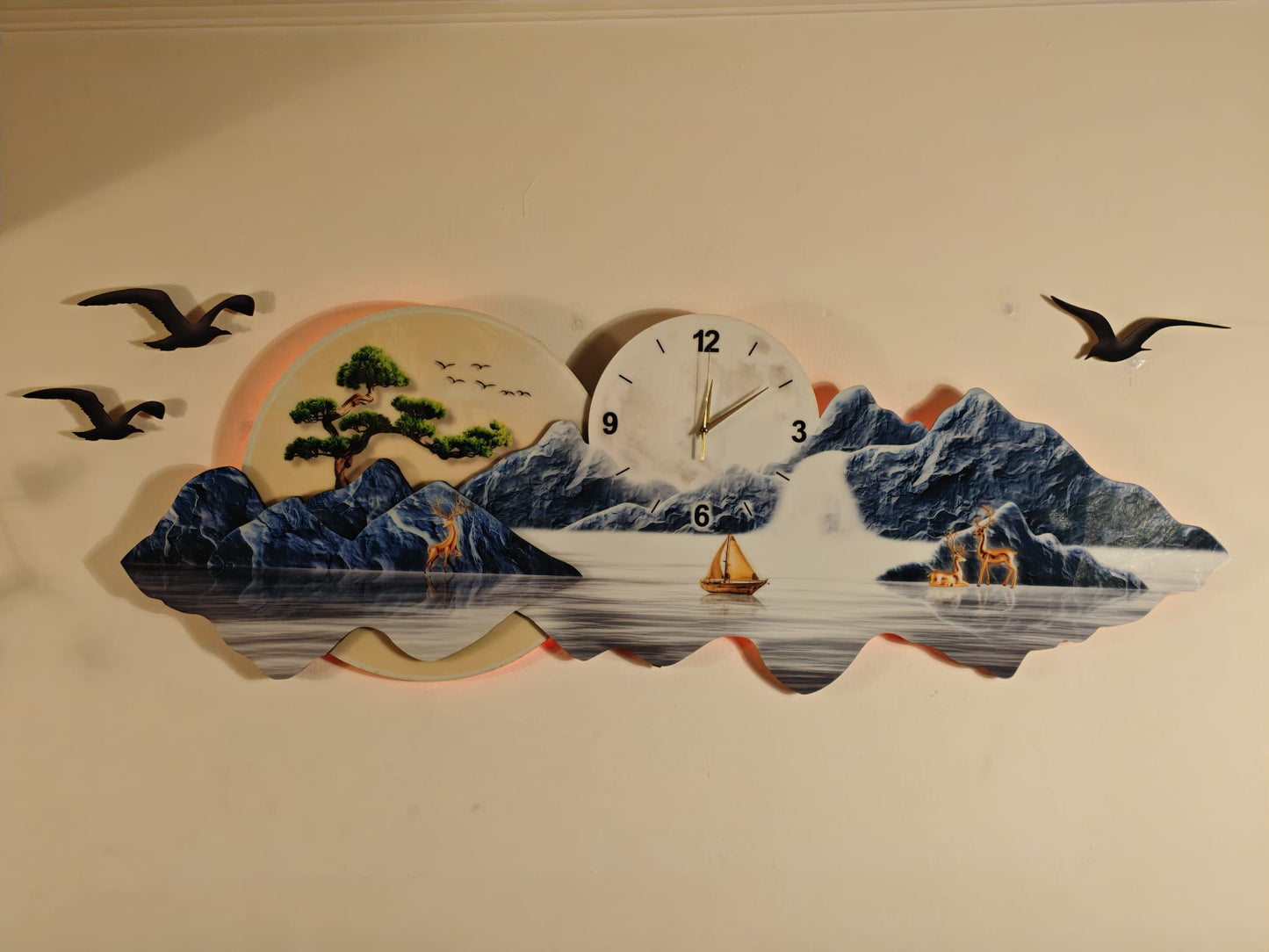 Saat Detaylı Işıklı Dağ, Göl ve Doğa Temalı Duvar Tablosu (150 cm x 52 cm)