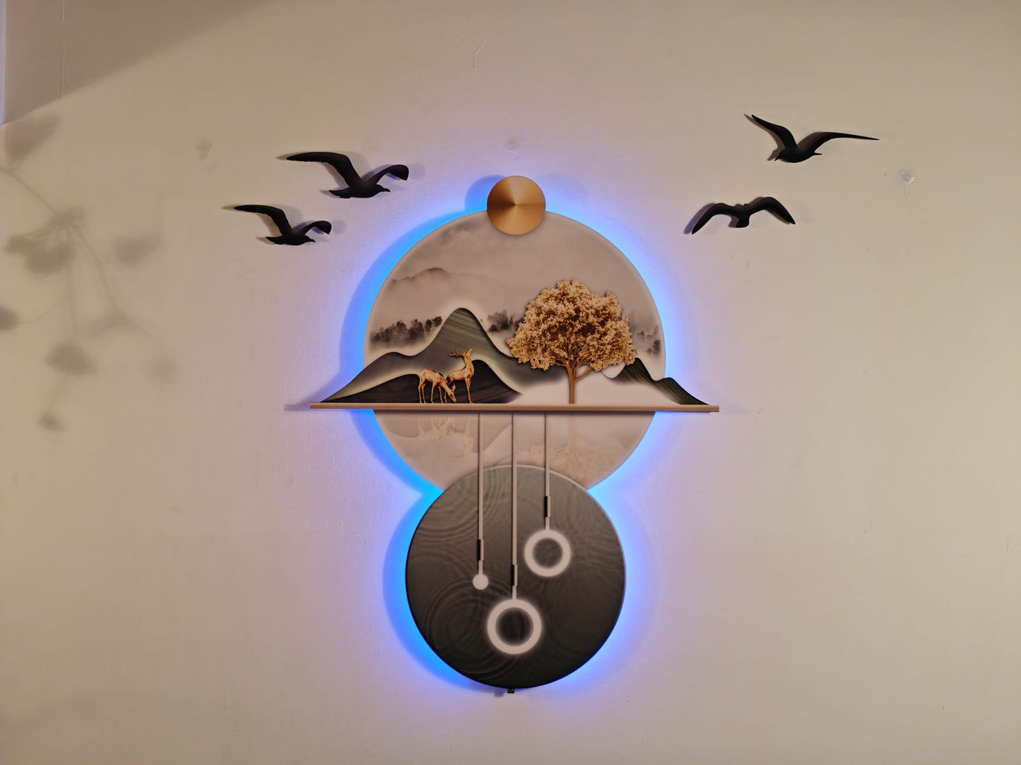 Bonsai ağacı ve Geyik Figürlü Asma Işık Detaylı Dekoratif Duvar Tablosu (90 cm × 90 cm)